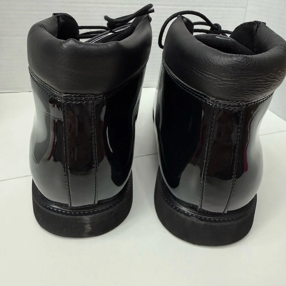 Thorogood Poromeric Academy Men’s High Gloss Chukka boot size 13